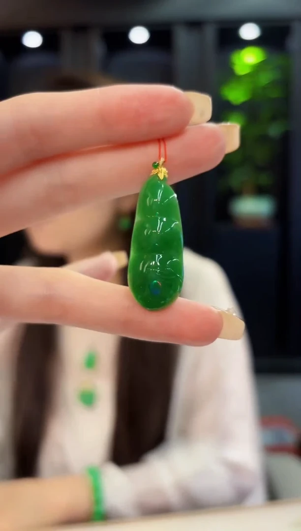 翡翠18K金镶嵌吊坠(不含链) 缅料A货/支持复检/一件