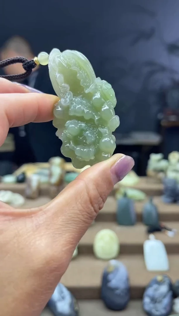 颈饰未镶嵌和田玉1