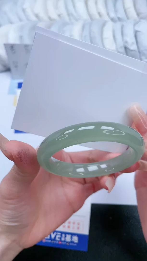 【闪购商品】石英质玉手镯未镶嵌T97-54.5