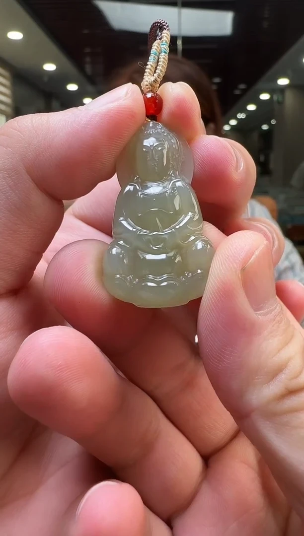 和田玉未镶嵌颈饰观音配绳