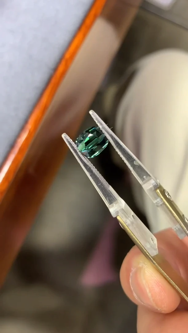 未镶嵌裸石碧玺1.95ct 86