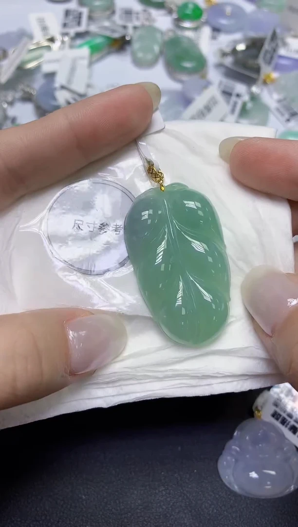 颈饰18K金镶嵌翡翠天然缅甸翡翠A货百元以上9元证书费自理