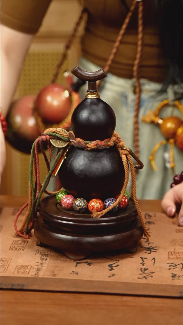 XE076腰扣款葫芦不包手串