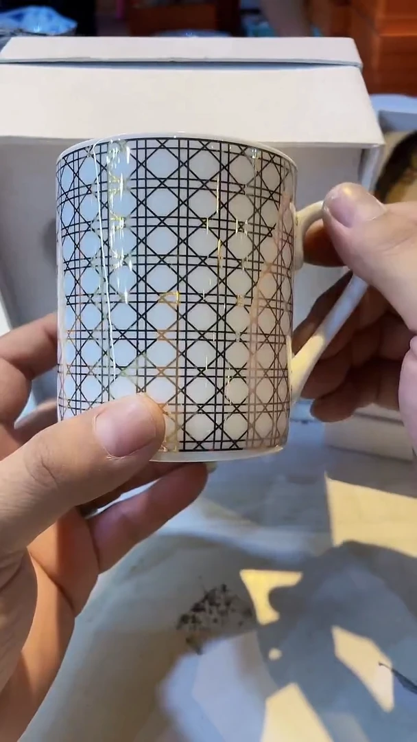 杯鸿辉家品牌瓷器，京东包邮！