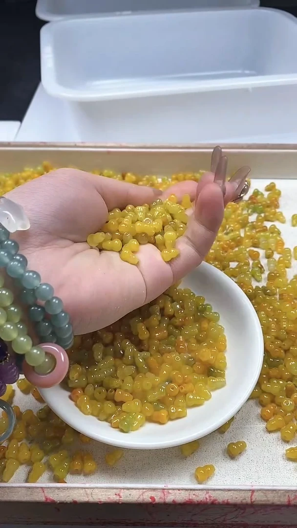 【闪购商品】翡翠颈饰未镶嵌w815黄翡葫芦9*6mm*10颗