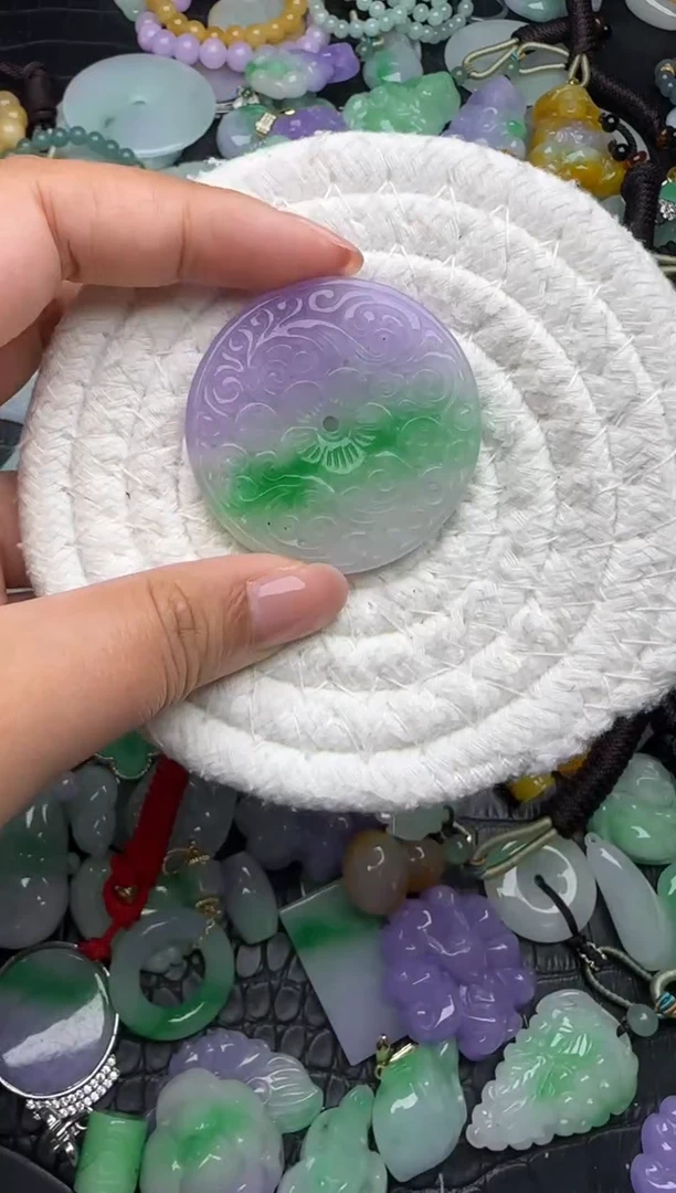 颈饰未镶嵌翡翠缅甸翡翠吊坠