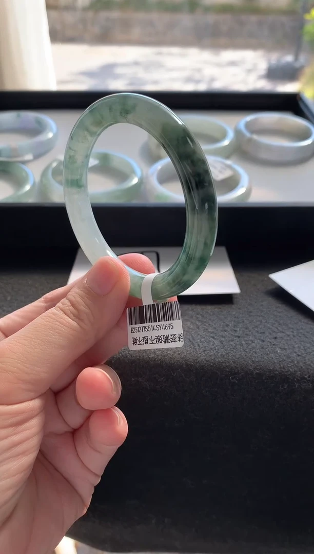 未镶嵌手镯翡翠52圆条Y4695买断