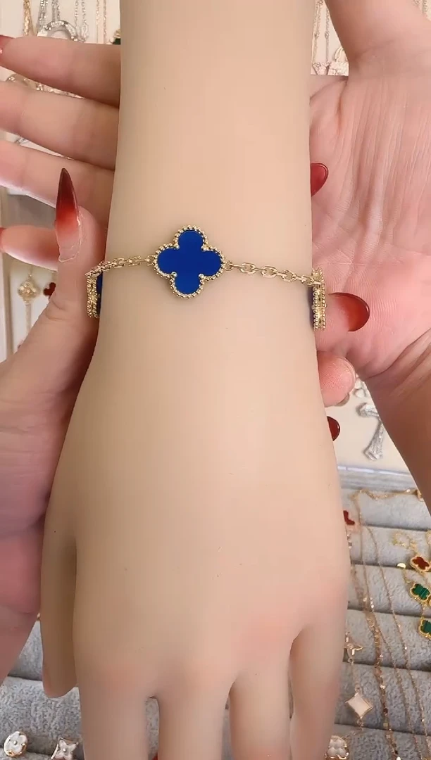 18K金镶嵌手链玛瑙/玉髓手链