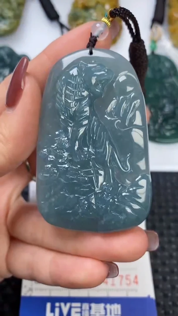 【闪购商品】翡翠颈饰未镶嵌1111111111111111