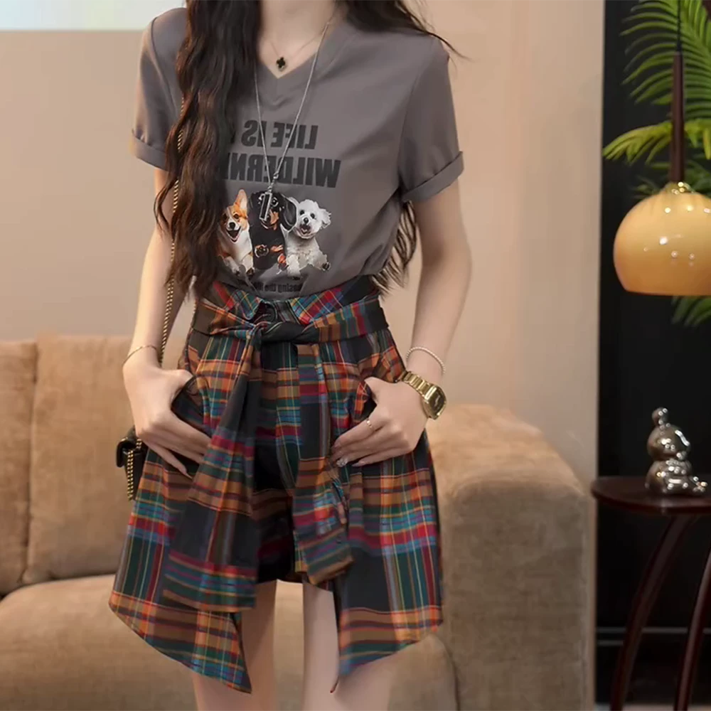 【角落的猫】复古短袖T恤上衣+格子半身裙两件套