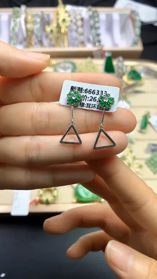 翡翠银S925镶嵌颈饰翡翠 银S925镶嵌 颈饰