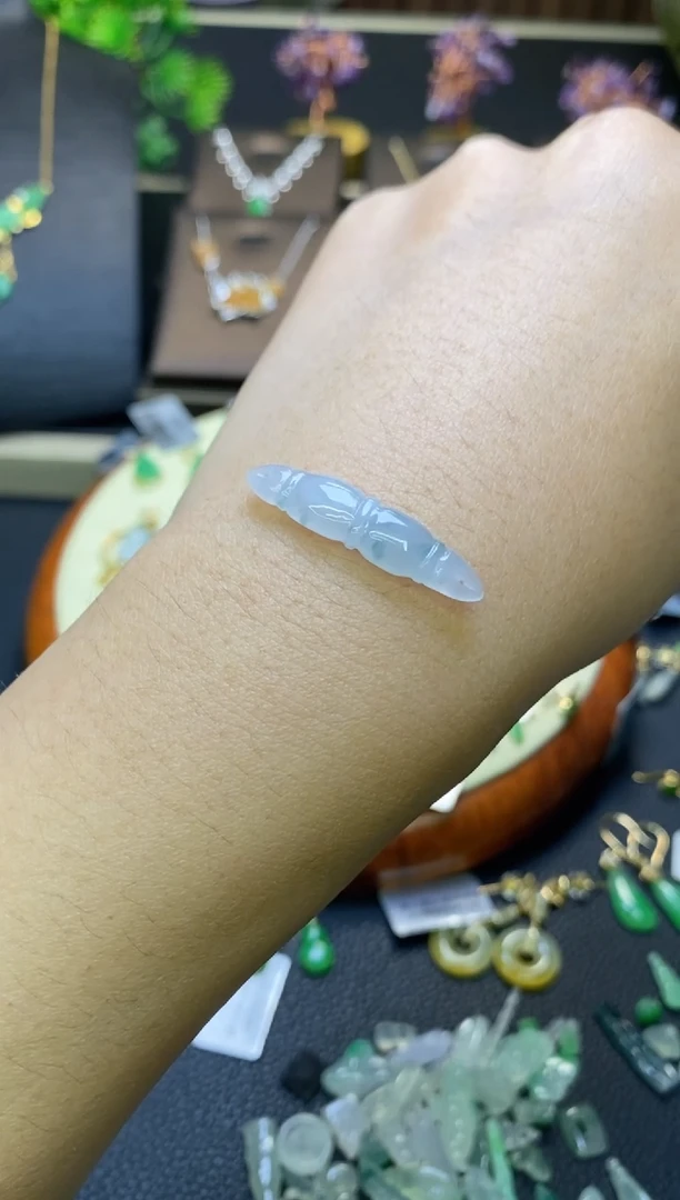 翡翠未镶嵌颈饰净货14365