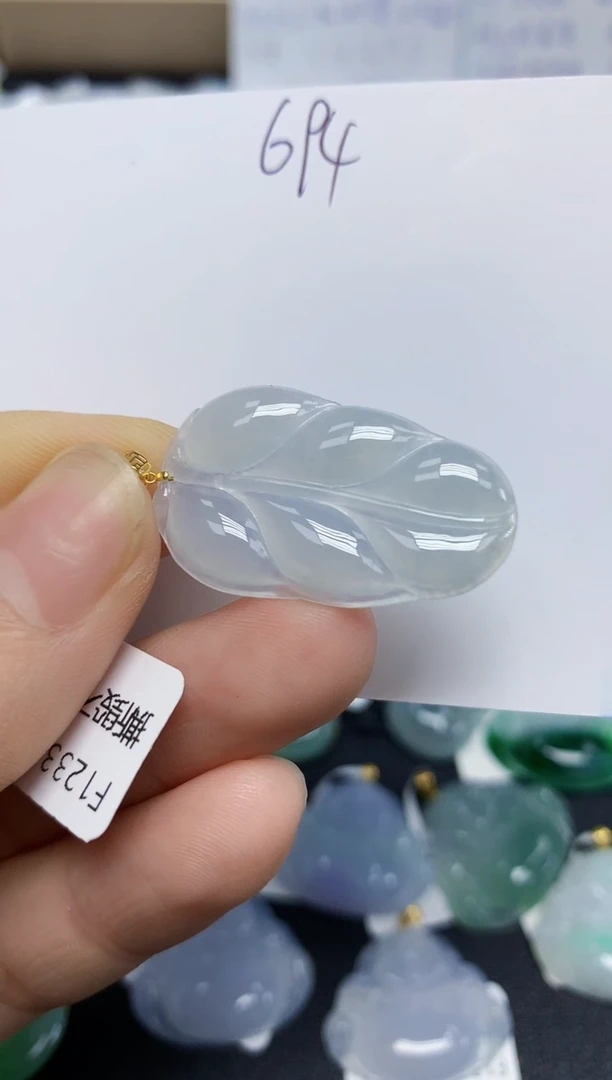 翡翠18K金镶嵌颈饰天然缅甸翡翠A货