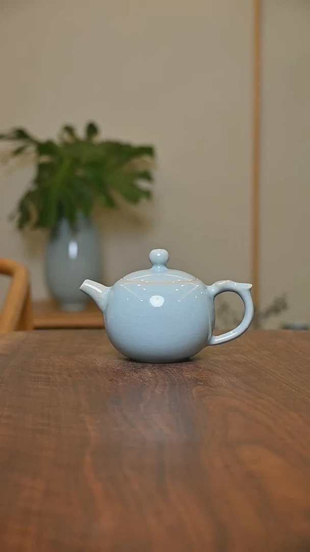 祥云如意壶 天青 微瑕 朱家汝窑款