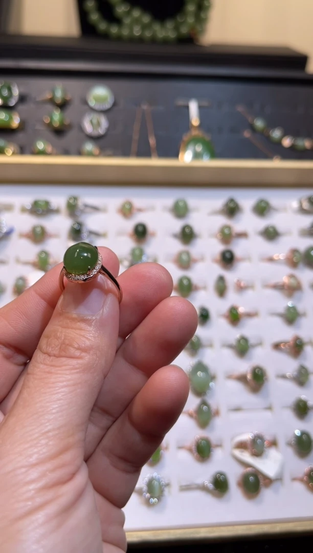 【闪购商品】和田玉碧玉猫眼戒指银S925镶嵌多样性发一