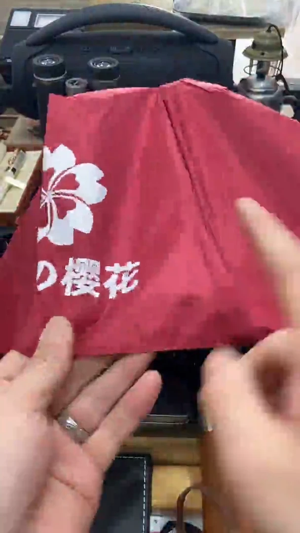 瓷片闪购商品 如图所示