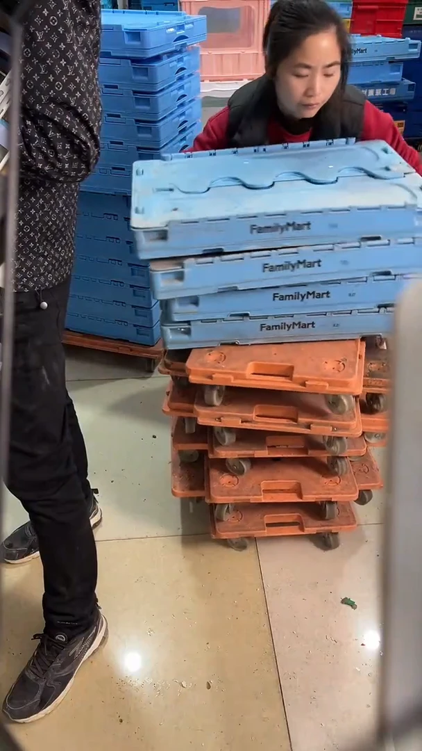 厚款【****B坏的四个箱子