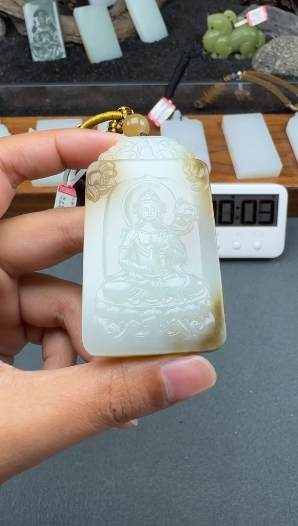 颈饰未镶嵌和田玉1