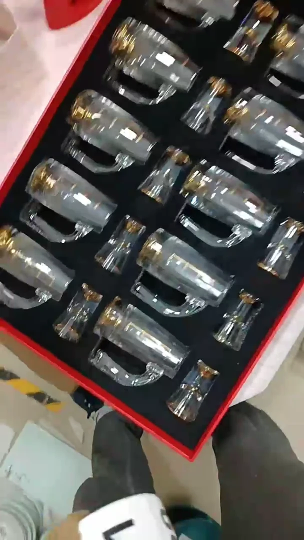 瓷金箔白酒具10壶10杯