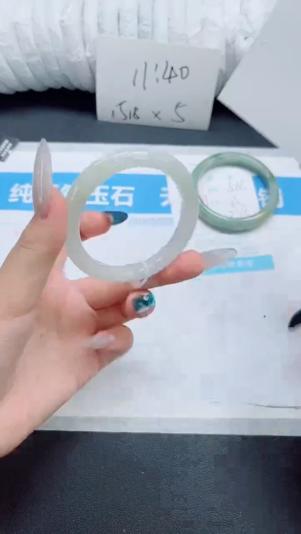 石英质玉手镯未镶嵌b226-圈口49-51