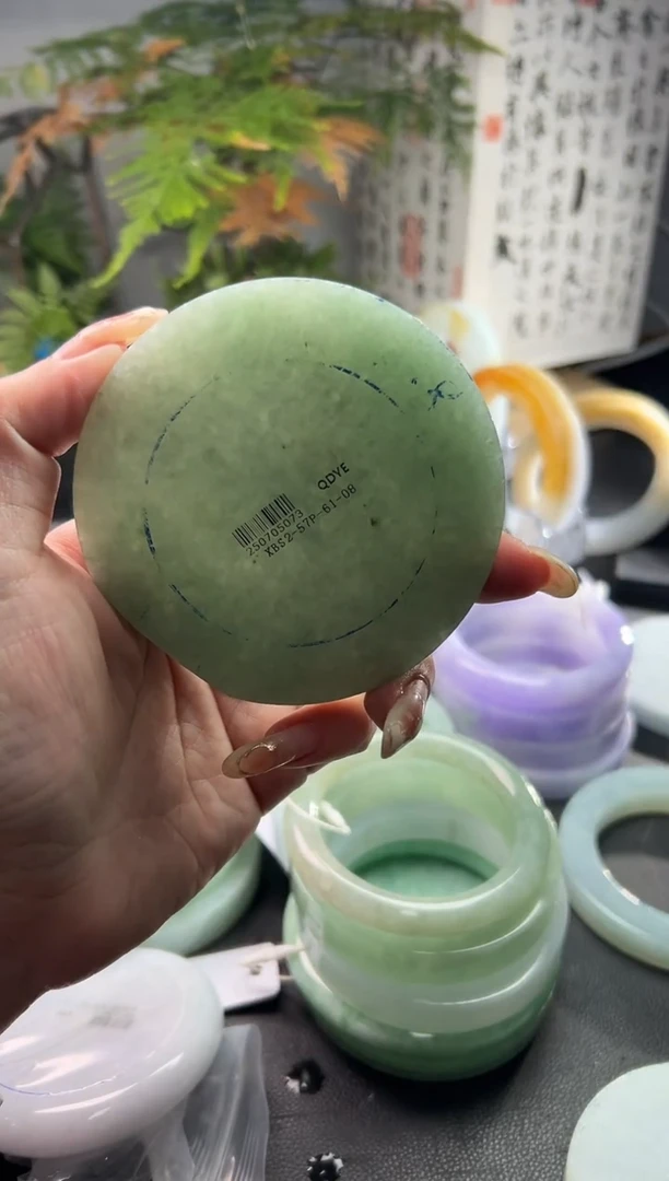 定制翡翠手镯未镶嵌T**u手镯