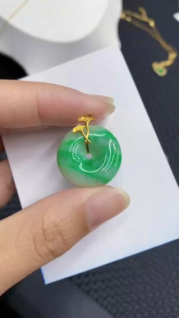 【闪购商品】翡翠颈饰18K金镶嵌            8