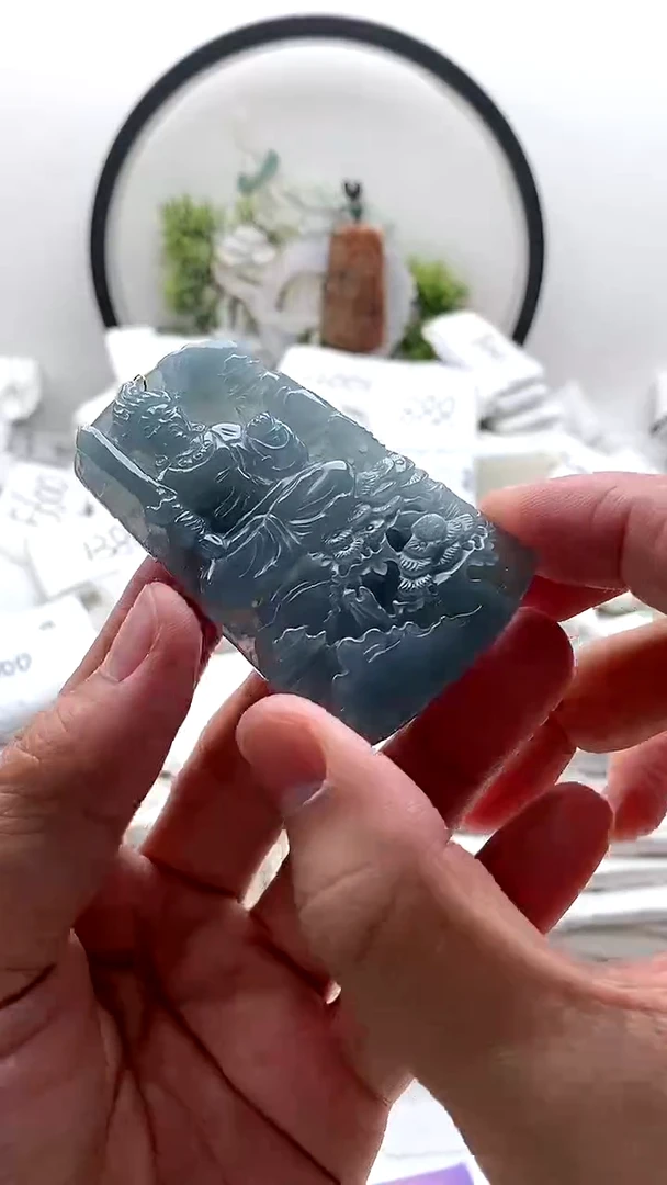 颈饰未镶嵌翡翠不动明王