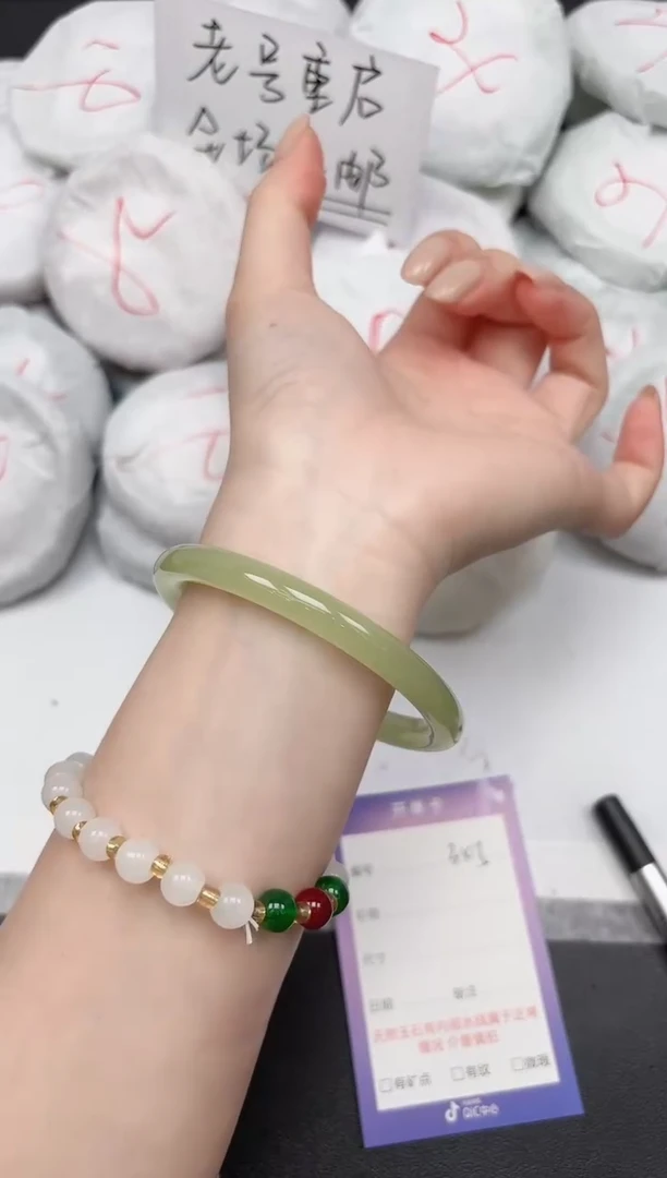 未镶嵌手镯石英质玉345/5960