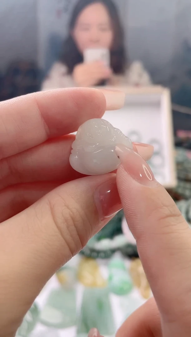 翡翠未镶嵌吊坠(赠链)佛公