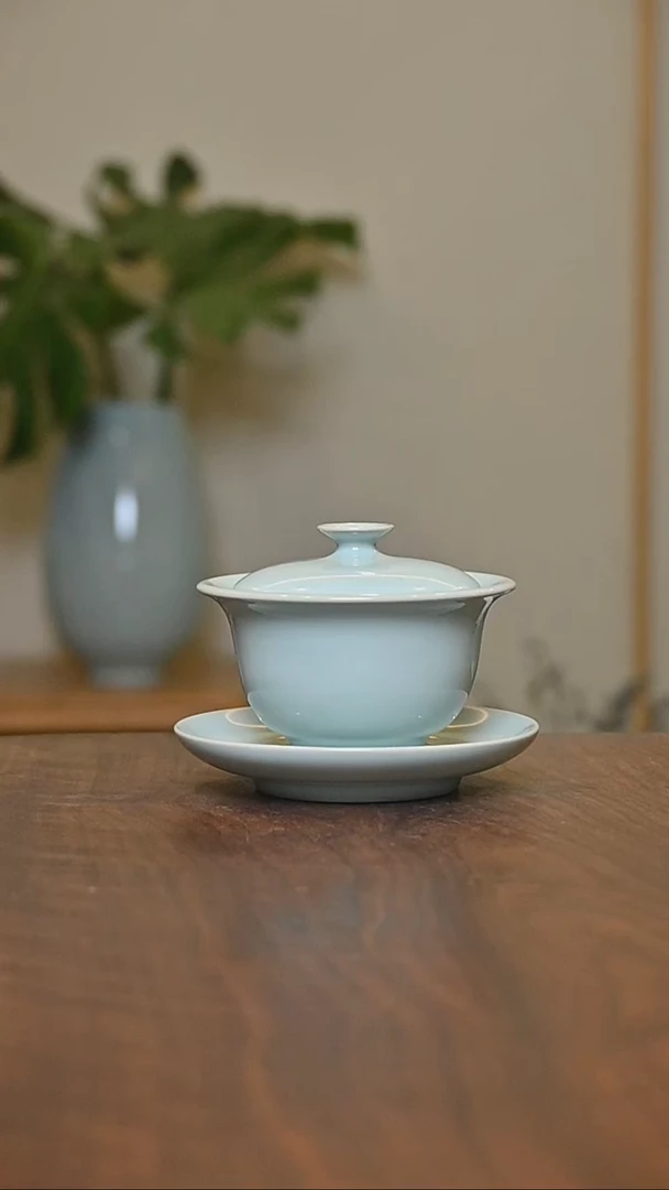 元宝盖碗 天青 微瑕 朱法喜款