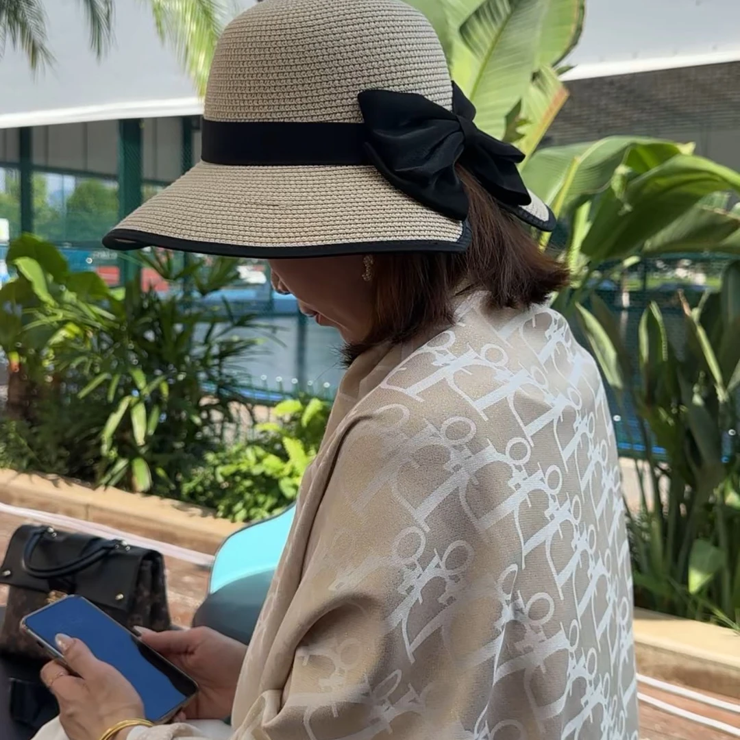 【预售】2025春秋薄款法式韩版女丝巾时尚经典百搭气质沙滩巾外搭