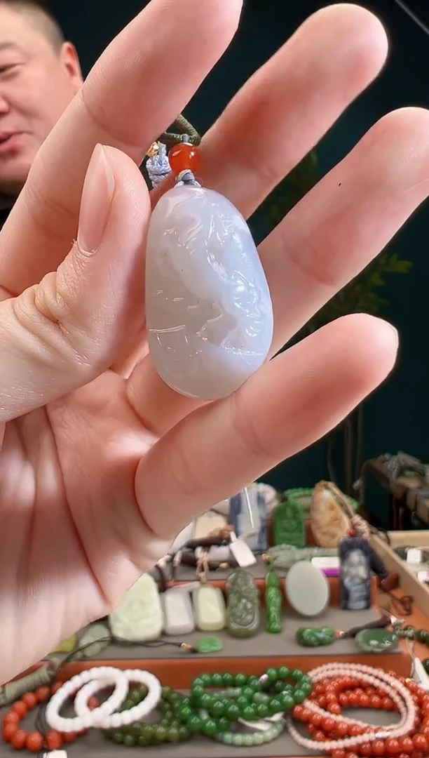 颈饰未镶嵌和田玉一物一证 拍一单发一个