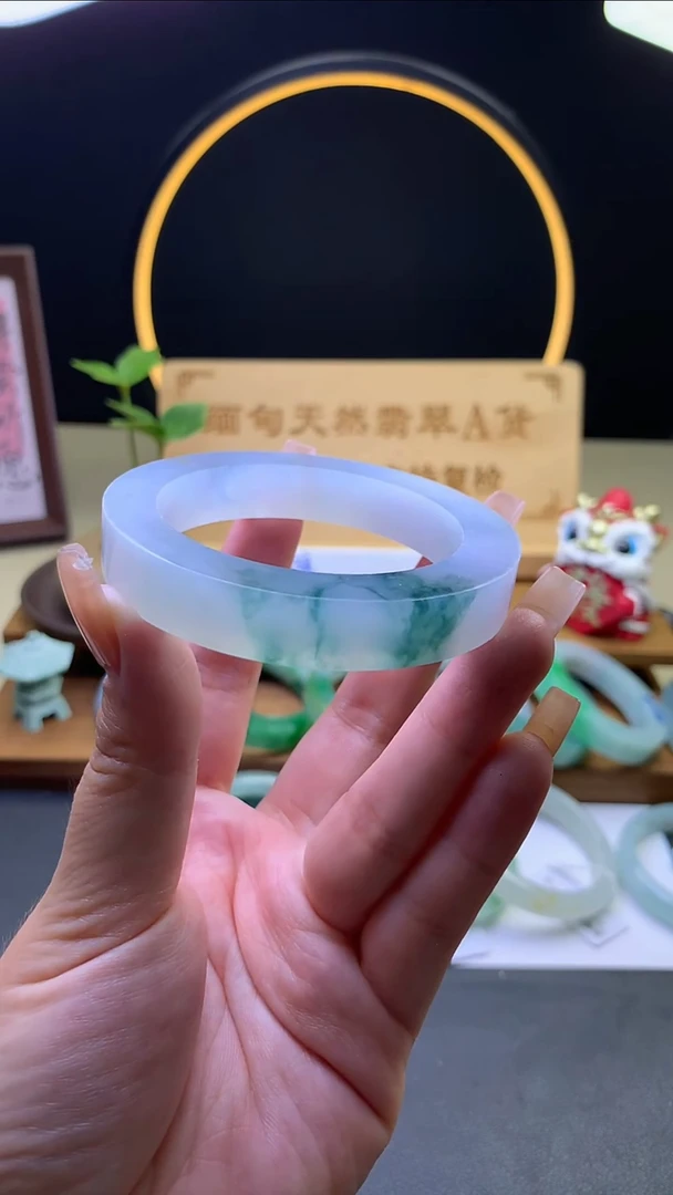 未镶嵌翡翠手镯定制定制翡翠翡翠手镯定制
