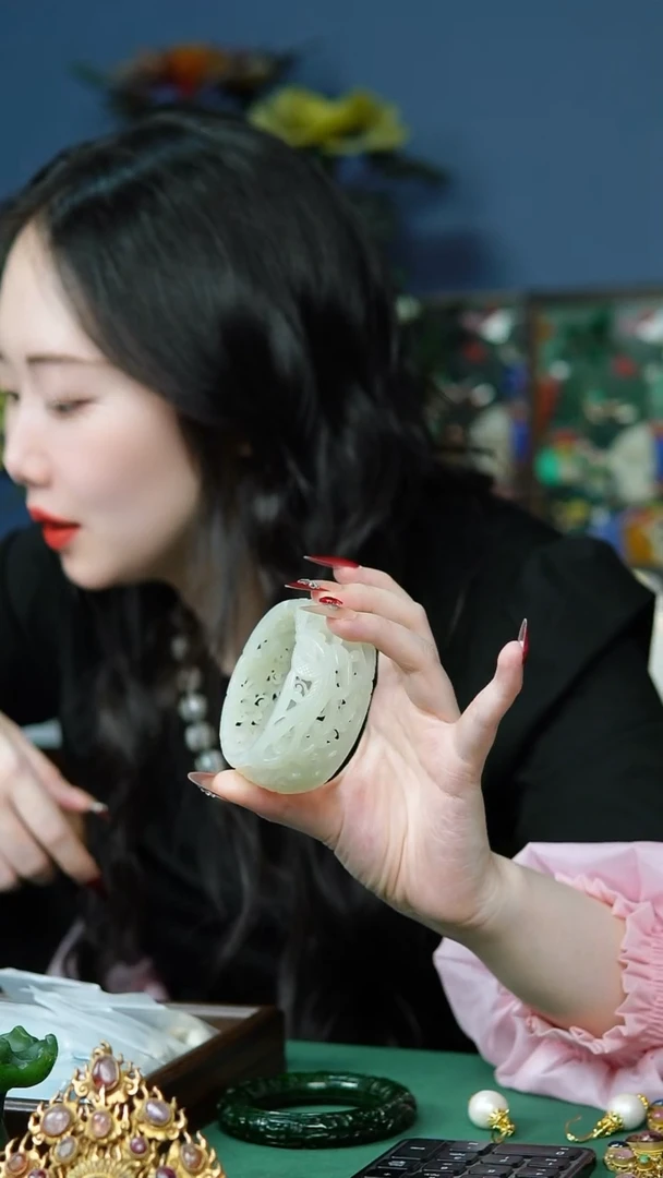 和田玉手镯未镶嵌和田玉手镯