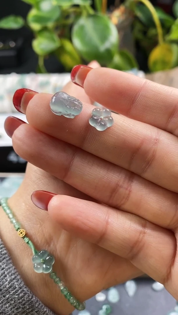 【闪购商品】翡翠裸石貔貅小花
