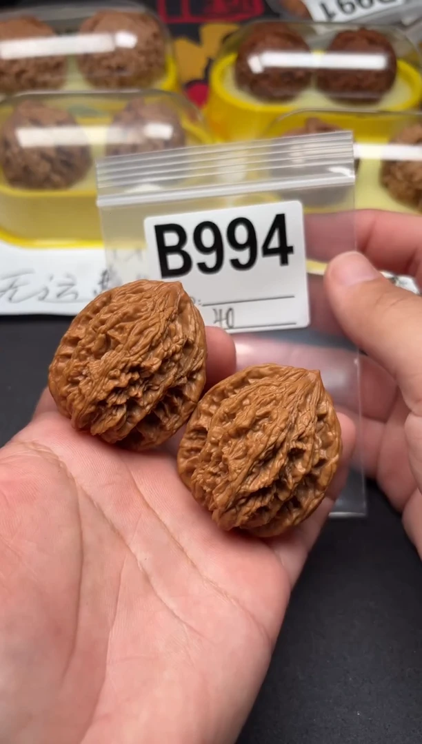 吊坠文玩核桃麦虎40-B994