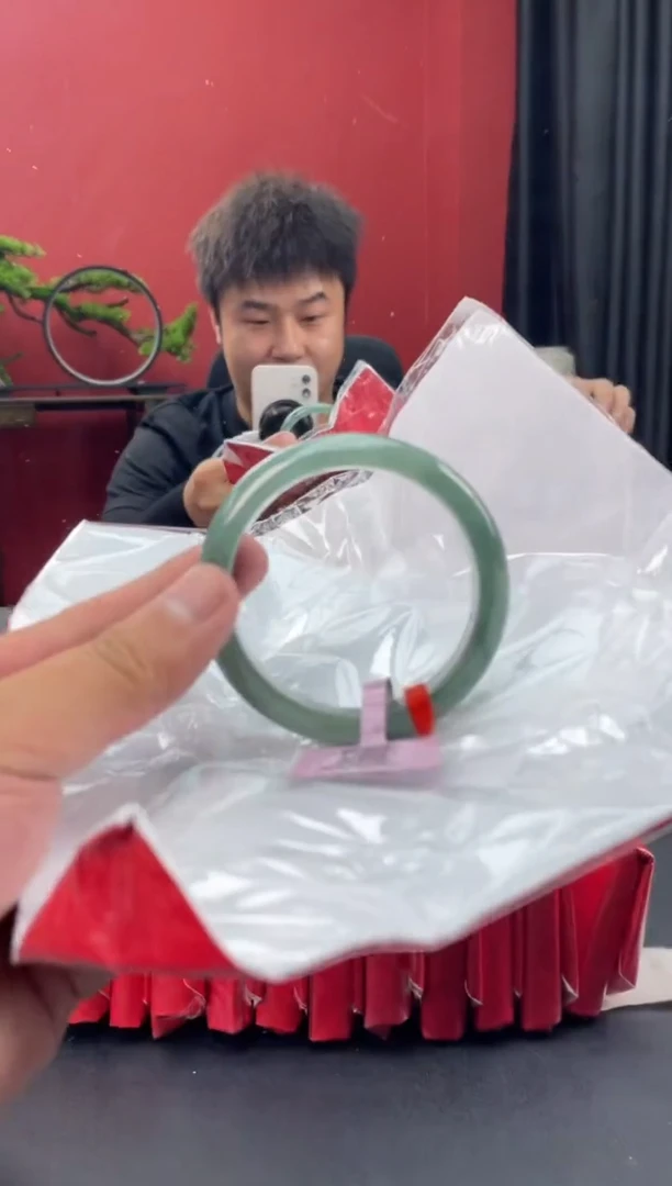 未镶嵌手镯翡翠4