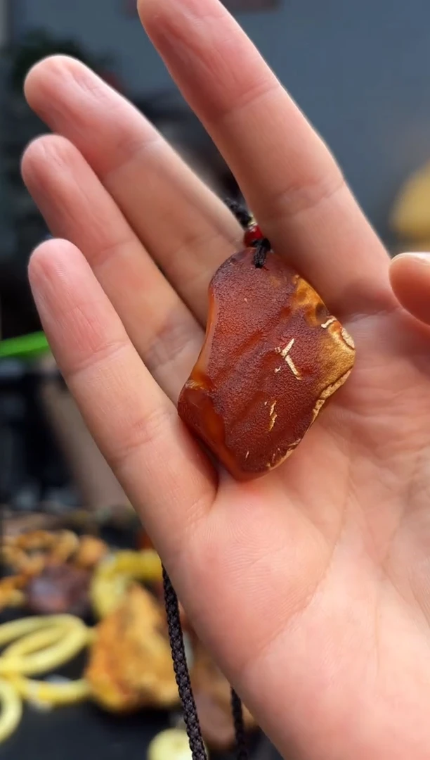 琥珀颈饰未镶嵌吊坠