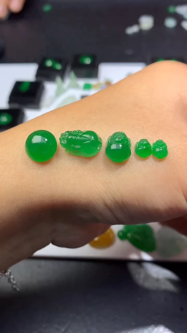 未镶嵌定制翡翠欢*哥毛货
