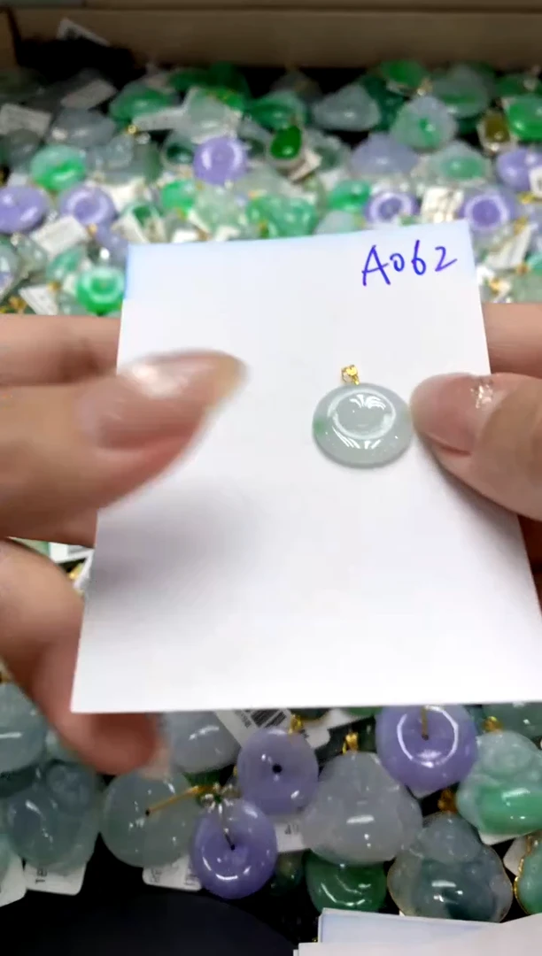 【闪购商品】翡翠颈饰18K金镶嵌1111111111111111