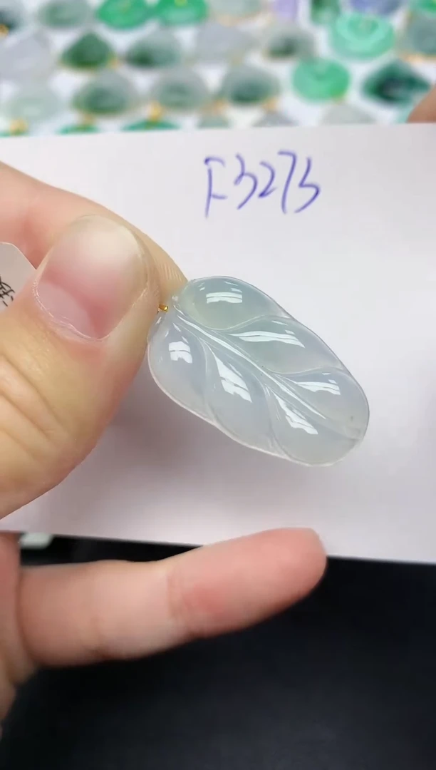 颈饰18K金镶嵌翡翠天然缅甸A货翡翠百元以上9元证书费自理