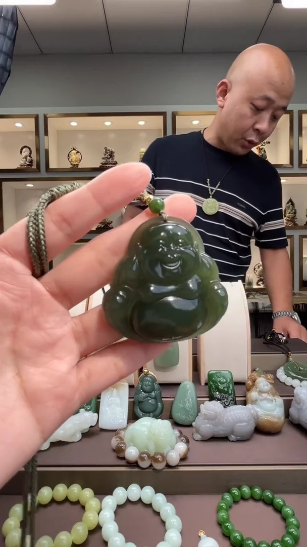 颈饰未镶嵌和田玉苏