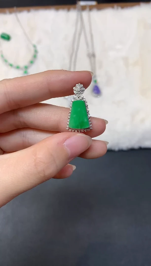 吊坠(不含链)18K金镶嵌翡翠W412|3980