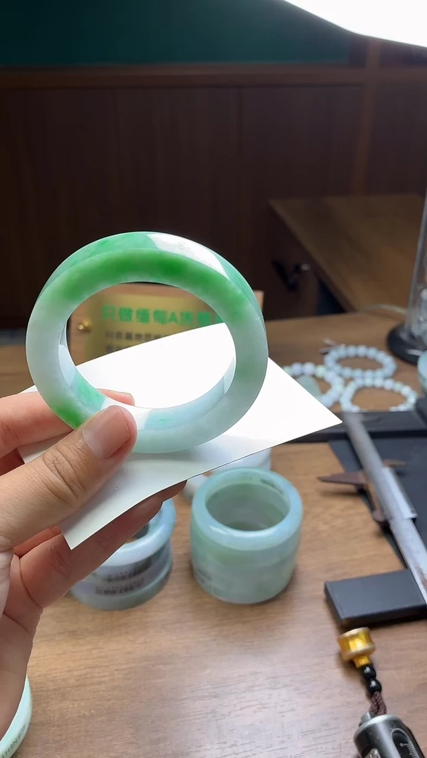 未镶嵌手镯定制翡翠米*定制