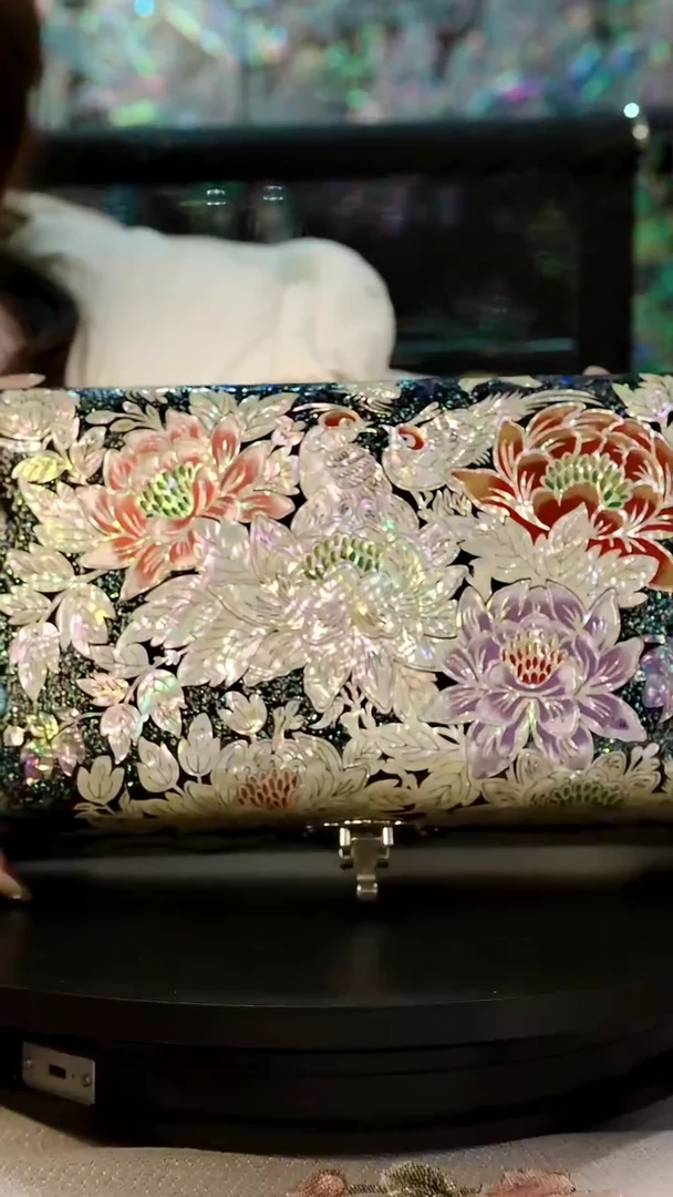 黑金鲍全满螺·弘贝雅螺钿漆器文化馆