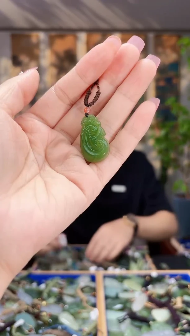 和田玉未镶嵌挂件拍一发一