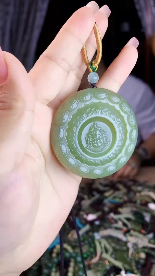 未镶嵌和田玉挂件1