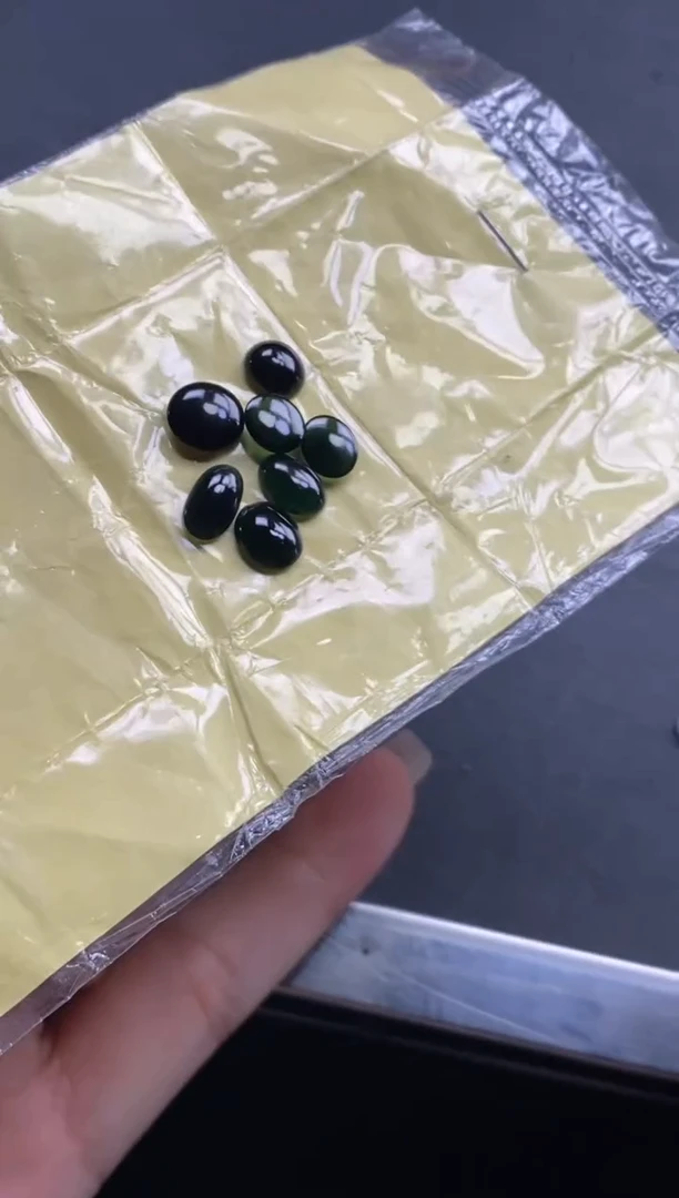 翡翠散珠天然翡翠裸石蛋面9