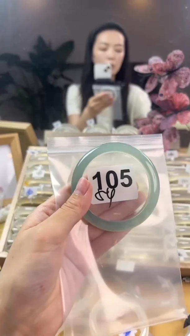玛瑙/玉髓手镯未镶嵌105