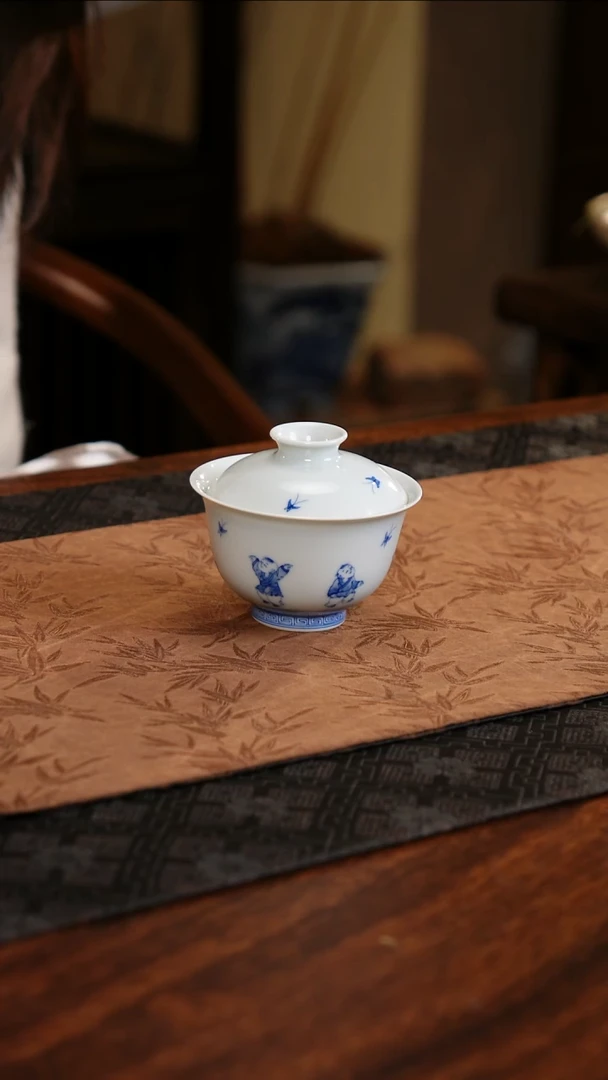 【闪购商品】杯子童趣扑蝴蝶两才元宝盖碗